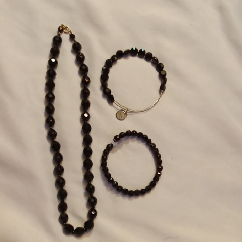 Elegant Black Beaded Jewelry Set